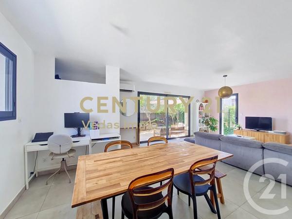 Maison à vendre  4 pièces - 90 m 2   ST JEAN DE VEDAS  - 34