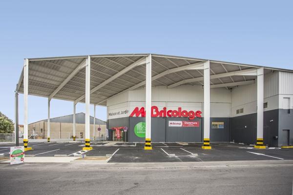 Saint-Estève (66240) À LOUER – ENTREPÔT / LOCAL DE STOCKAGE – SAINT-ESTÈVE