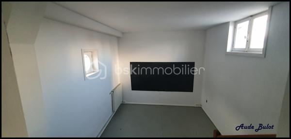 Local d activites de 470 m²