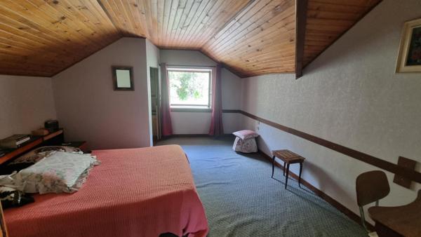 Maison de hameau en pierre au calme