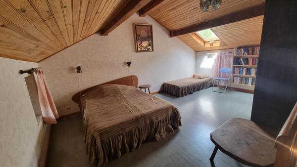 Maison de hameau en pierre au calme