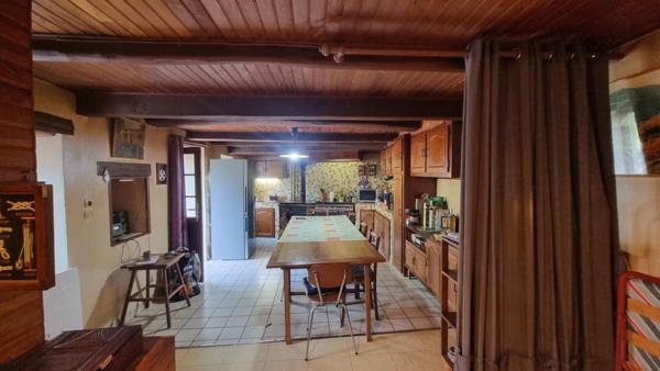 Maison de hameau en pierre au calme