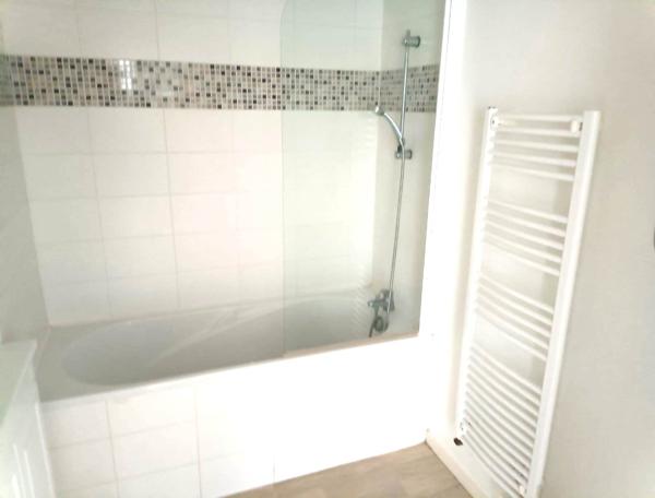 Appartement
         3 pièces
        - 63 m² Exclusivité 219 000 € *