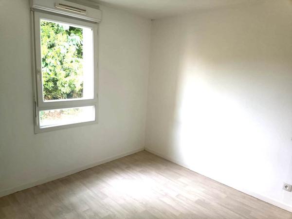 Appartement
         3 pièces
        - 63 m² Exclusivité 219 000 € *