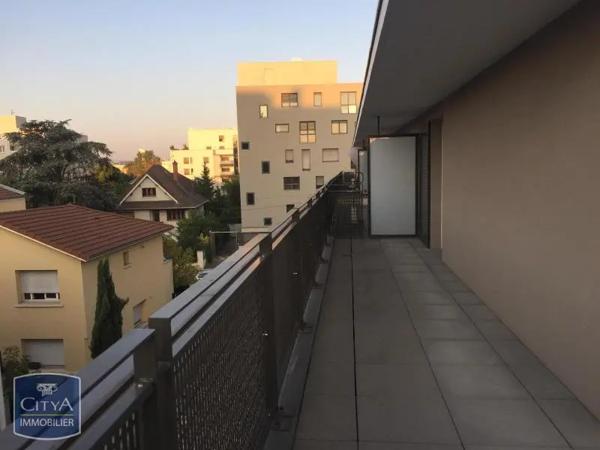 Appartement à louer 3 pièces 67.58m² Villeurbanne (69100)