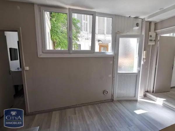 Appartement à louer 1 pièce 23.76m²