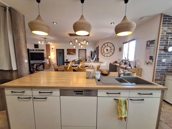 Maison à vendre 6 pièces de 187 m²