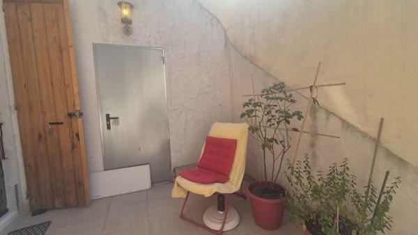 Studio alcôve 21 m² avec terrasse et garage 9 m² en plein centre de Balaruc-les-Bains