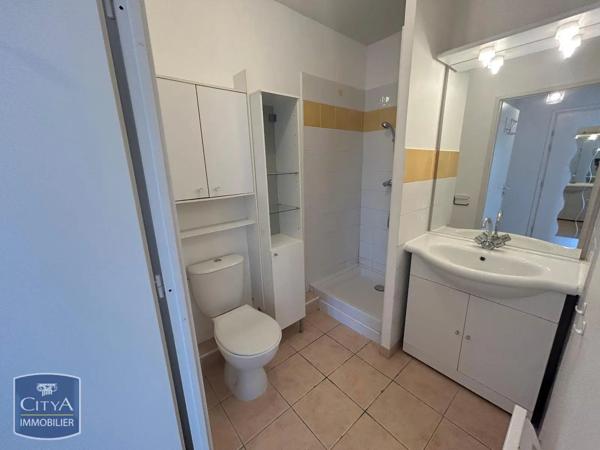 Appartement à louer 1 pièce 30.36m² Saint-Privat-des-Vieux (30340)