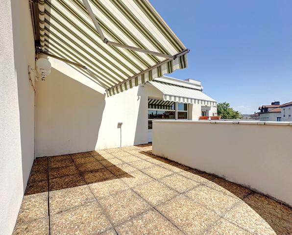 Appartement T2 Lyon en dernier étage avec terrasse