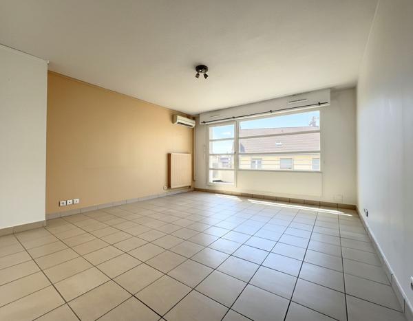 Appartement T2 Lyon en dernier étage avec terrasse