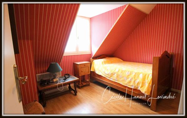 Cancale (35260) CANCALE - PAVILLON sur sous-sol 1986 -98 m² hab. 4 chambres, garage, terrain 428 m²