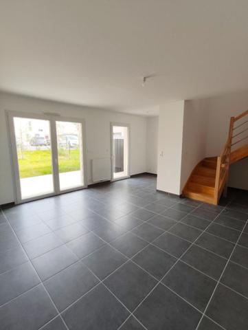 LOCATION MAISON TYPE 4 _ CONFIDENCE M01,  
Angers 49000