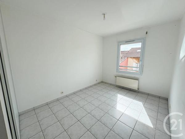 Appartement F3 à vendre  4 pièces - 61,74 m 2   MONTMERLE SUR SAONE  - 01