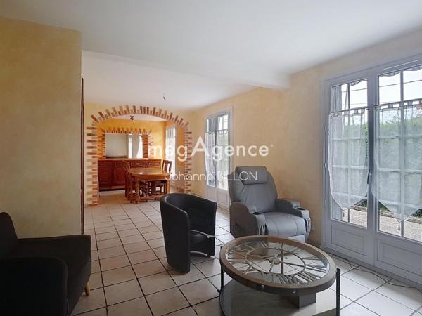 Maison à LUSSAULT-SUR-LOIRE, 37400 - 5 pièces 142m²