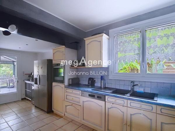 Maison à LUSSAULT-SUR-LOIRE, 37400 - 5 pièces 142m²