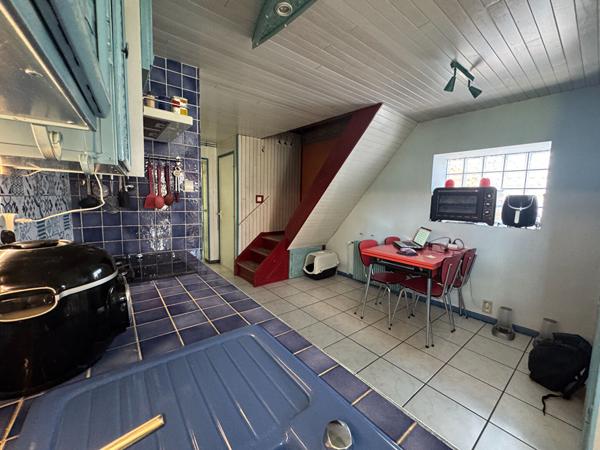 APPARTEMENT / MAISON ATYPIQUE AVEC JARDIN ET STATIONNEMENT CENTRE VILLE HERICOURT