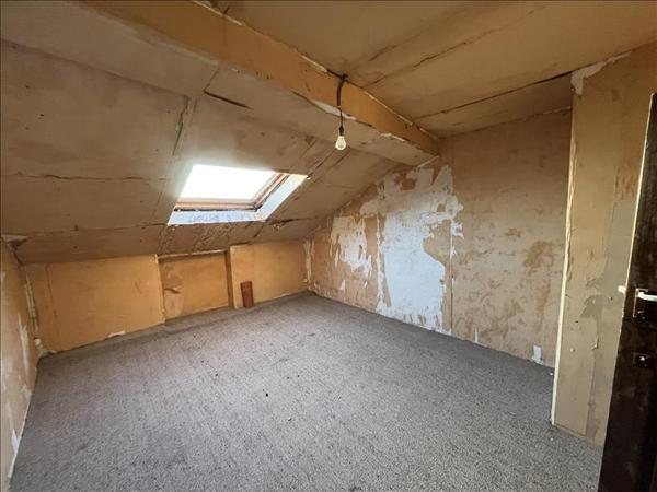 Immeuble à vendre |  Rochechouart |  254 m²