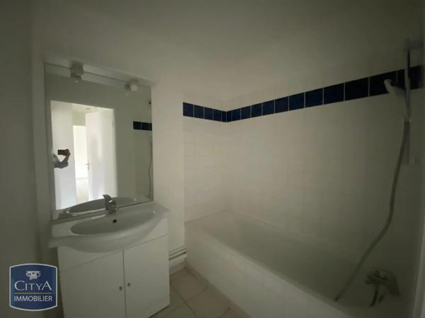 Appartement à louer 2 pièces 43.33m² Elbeuf (76500)