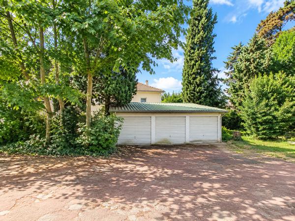 Terrain Feyzin 274 m2