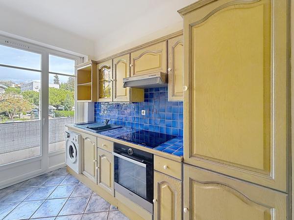 Appartement à NICE (06100)