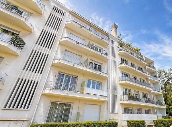 Appartement à NICE (06100)