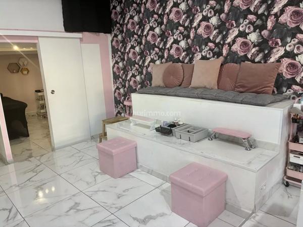 Location Local commercial 4 pièces à La Penne-sur-Huveaune