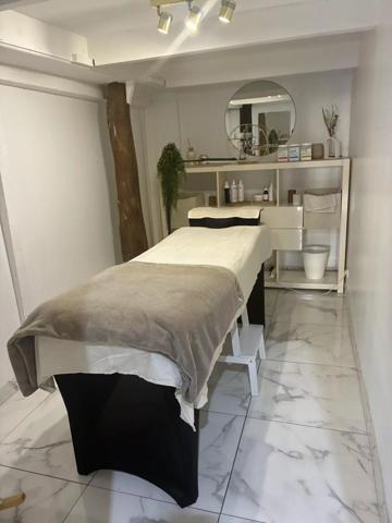 Location Local commercial 4 pièces à La Penne-sur-Huveaune