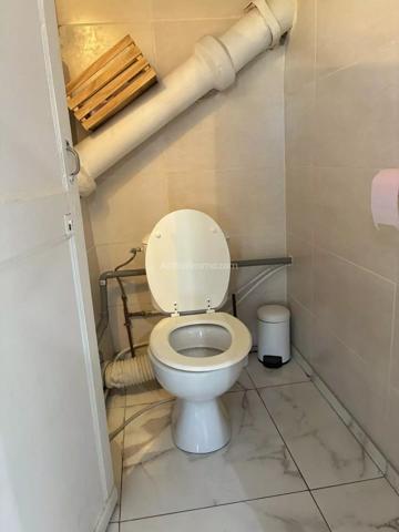 Location Local commercial 4 pièces à La Penne-sur-Huveaune