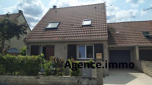 À vendre - Maison mitoyenne 1 côté, 3 pièces située à Persan (95340)