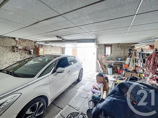 Maison à vendre  7 pièces - 200 m 2   MOZAC  - 63