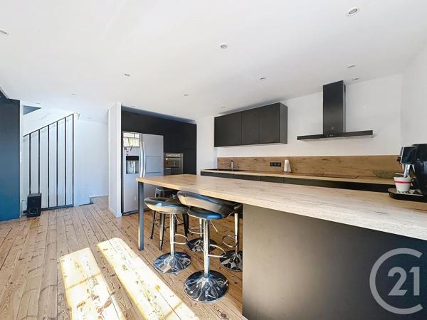 Maison à vendre  7 pièces - 200 m 2   MOZAC  - 63