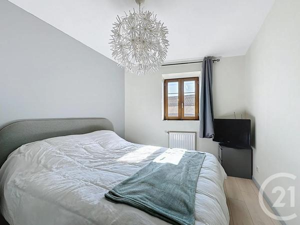 Maison à vendre  7 pièces - 200 m 2   MOZAC  - 63