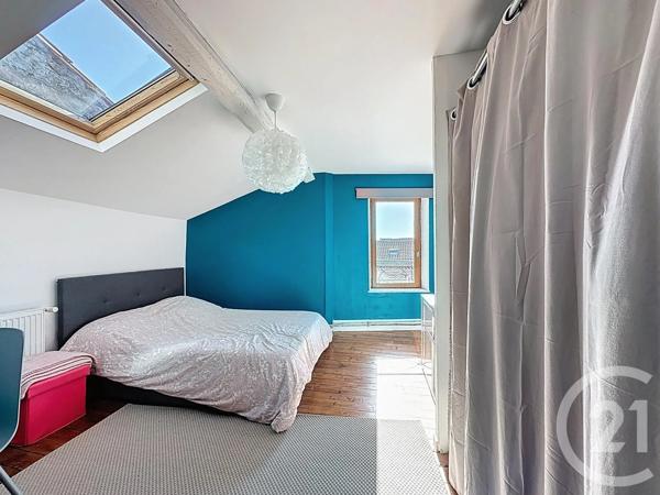 Maison à vendre  7 pièces - 200 m 2   MOZAC  - 63
