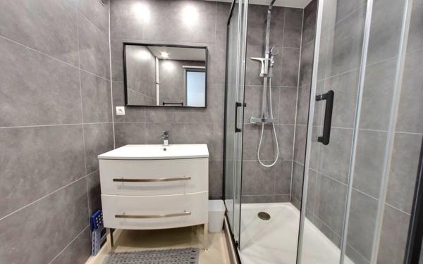 Appartement à vendre    5 pièces • 99,60 m2 Roissy-en-Brie