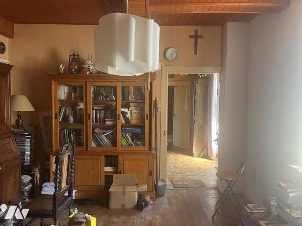 MAISON EN PIERRE AVEC CORPS DE FERME