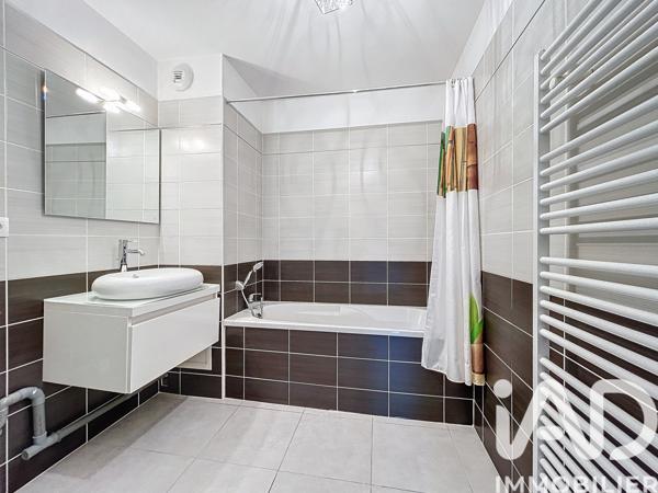 Appartement à vendre 2 pièces 47 m² Saint-André-lez-Lille