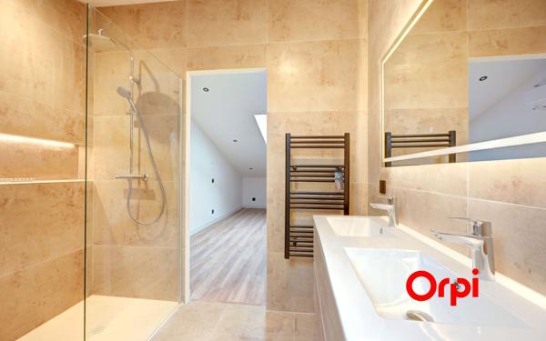 Appartement à vendre    5 pièces • 130,56 m2 Écully
