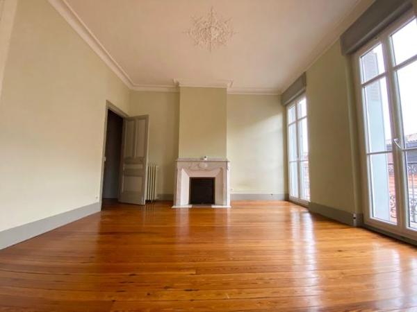 Appartement à louer - 3 pièces - 99 m² Toulouse (31000)