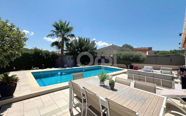 Maison à vendre    4 pièces •  Taradeau