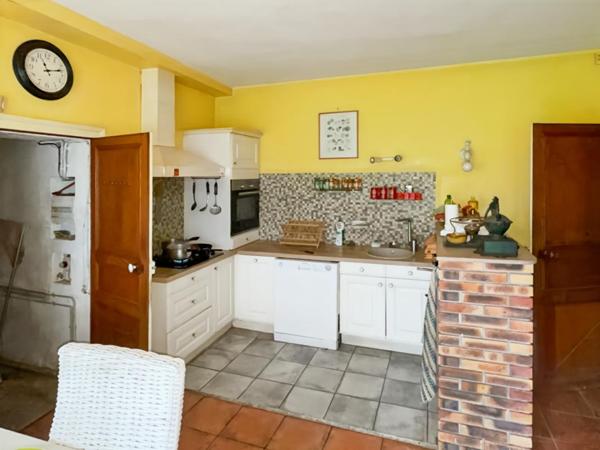 Élégante propriété 252m2 avec parc arboré, piscine à Montgivray