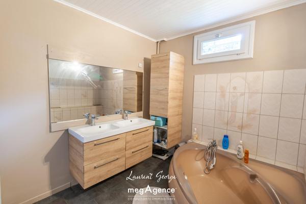 Maison à SAINT-LEGER-DU-BOURG-DENIS, 76160 - 6 pièces 147m²