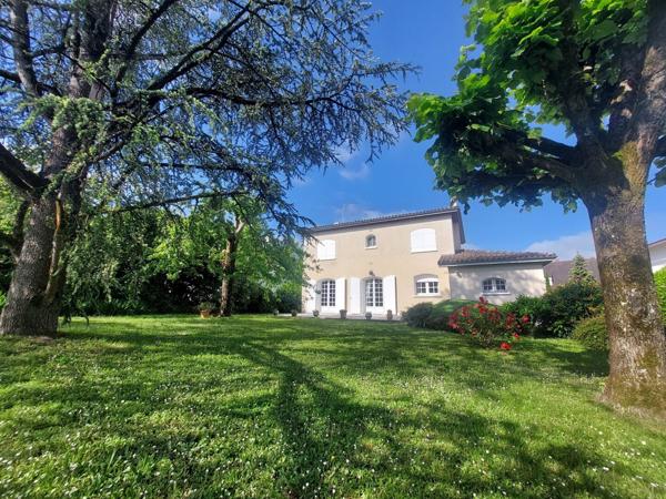 Maison famailiale de 155 m² avec garage, cave et jardin clos