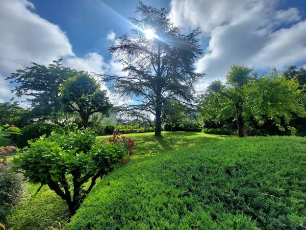 Maison famailiale de 155 m² avec garage, cave et jardin clos