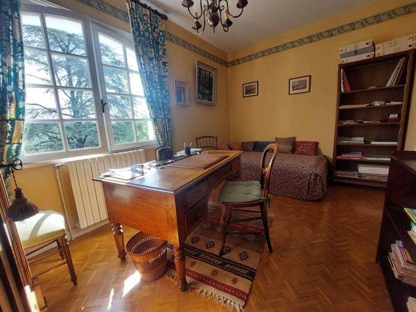 Maison famailiale de 155 m² avec garage, cave et jardin clos