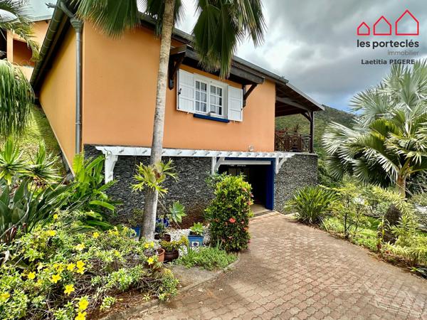 Villa 6 pièces 210 m² avec piscine - Vue mer & montagne - Bellepierre