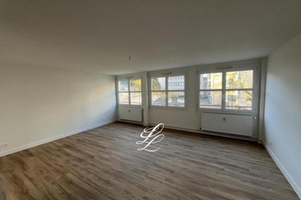 Vente - Appartement 6 pièces 110 m 2 LE MANS (72000)