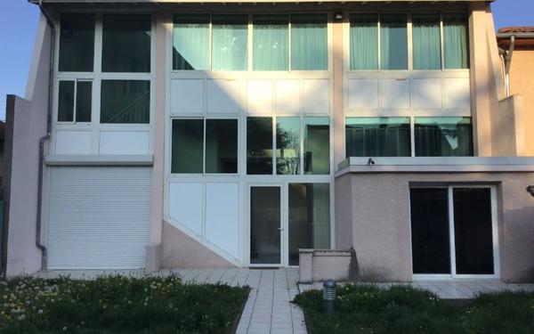 Appartement à louer    1 pièce •  Villeurbanne