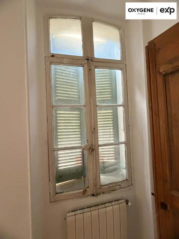 Perpignan, charme de l’ancien rénové, 54 m² avec patio, cave et fort potentiel à 72 000 €