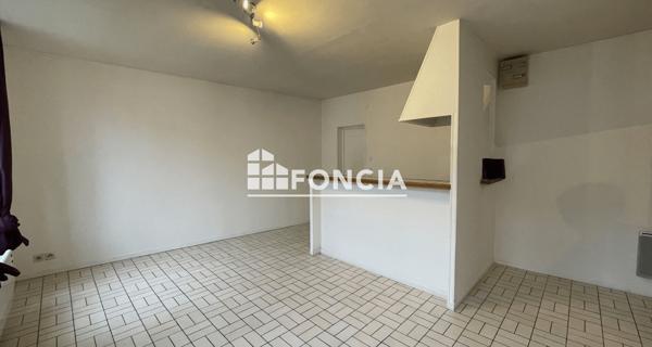 Location Appartement 2 pièces 37.77 m² - Bernay 27300